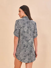 Load image into Gallery viewer, Model Back: Uv Line Shirtdress Shirtdress Asas Upf50+