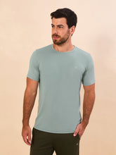 Load image into Gallery viewer, Model Front: Uv Line T-Shirt For Men T-Shirt New Fit Masc Verde Agua Upf50+