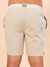 Load image into Gallery viewer, Model Back: Uv Line Short For Men / Bermuda Shorts Acqua Boxer Areia Upf50+