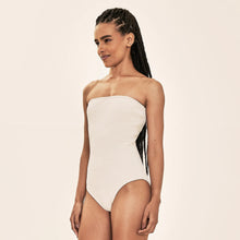 Load image into Gallery viewer, Image 02: Uv Line One-Piece Duna Bandeau Upf50+
