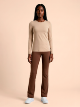 Load image into Gallery viewer, Model Front: Uv Line Rash Guard Longsleeve Fem New Fit Sand Upf50+
