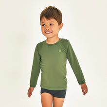 Load image into Gallery viewer, Model Front: Uv Line Rash Guard Longsleeve Baby Green Militar Upf50+
