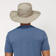 Load image into Gallery viewer, Model Back: Uv Line Floppy Hat Safari Kaki Upf50+
