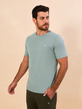 Load image into Gallery viewer, Image 02: Uv Line T-Shirt For Men T-Shirt New Fit Masc Verde Agua Upf50+
