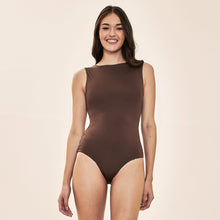 Load image into Gallery viewer, Image 05: Uv Line One-Piece Mirela Coqueiros Bege Upf50+
