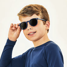 Load image into Gallery viewer, Image 03: Uv Line Sunglasses Kids Sunglasses Marinho Uv400
