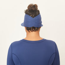 Load image into Gallery viewer, Model Back: Uv Line Visor Visor Granada Eva Marinho Fosco Upf50+
