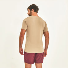 Load image into Gallery viewer, Model Back: Uv Line Fitness Top T-Shirt Sport Fit Areia Upf50+
