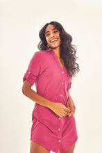 Load image into Gallery viewer, Image 04: Uv Line Shirtdress Shirtdress Copenhagen Fem Fucsia Upf50+
