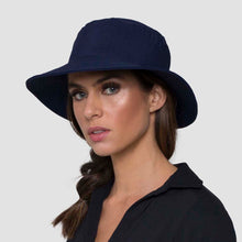 Load image into Gallery viewer, Model Front: Uv Line Bucket Hat California Marinho Upf50+
