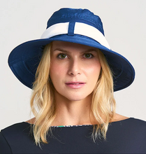 Load image into Gallery viewer, Model Front: Uv Line Floppy Hat Paris Ville Azul/Branco
