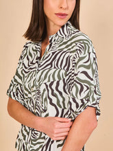 Load image into Gallery viewer, Image 03: Uv Line Shirtdress Shirt Copa Fauna Upf50+
