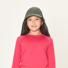 Load image into Gallery viewer, Model Front: Uv Line Caps Legionario Teens Verde Militar Upf50+
