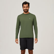 Load image into Gallery viewer, Model Front: Uv Line Rash Guard Longsleeve Uvpro Green Militar Upf50+
