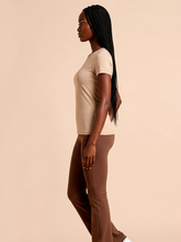 Load image into Gallery viewer, Image 03: Uv Line Rash Guard T-Shirt Fem New Fit Fem Sand Upf50+
