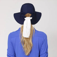 Load image into Gallery viewer, Model Back: Uv Line Floppy Hat San Remo Marinho Offwhite Upf50+
