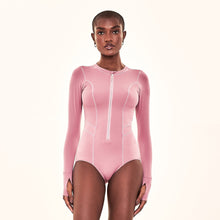 Load image into Gallery viewer, Model Front: Uv Line One-Piece Swimsuit Macae Malva Upf50+
