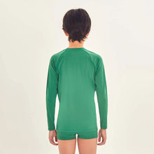 Load image into Gallery viewer, Model Back: Uv Line Rash Guard Longsleeve Uvpro Kids Verde Brasil Upf50+
