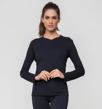 Load image into Gallery viewer, Model Front: Uv Line Fitness Top Sport Fit Preto Fem
