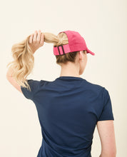 Load image into Gallery viewer, Beach Tennis Cap Fuchsia UPF50+
