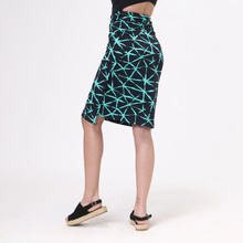 Load image into Gallery viewer, Model Back: Uv Line Pareo Canga Estrela Upf50+
