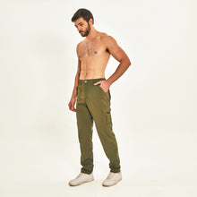 Load image into Gallery viewer, Image 02: Uv Line Fitness Bottom Chelsea Verde Militar Upf50+

