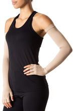 Load image into Gallery viewer, Model Front: Uv Line Glove Extra Long Glove Chocolate Upf50+
