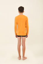Load image into Gallery viewer, Model Back: Uv Line Rash Guard Kids Longsleeve Uvpro Laranja
