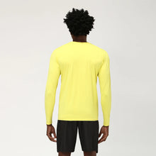 Load image into Gallery viewer, Model Back: Uv Line Fitness Top Longsleeve Uvpro Amarelo Upf50+
