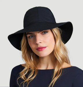 Model Front: Uv Line Floppy Hat San Remo Preto